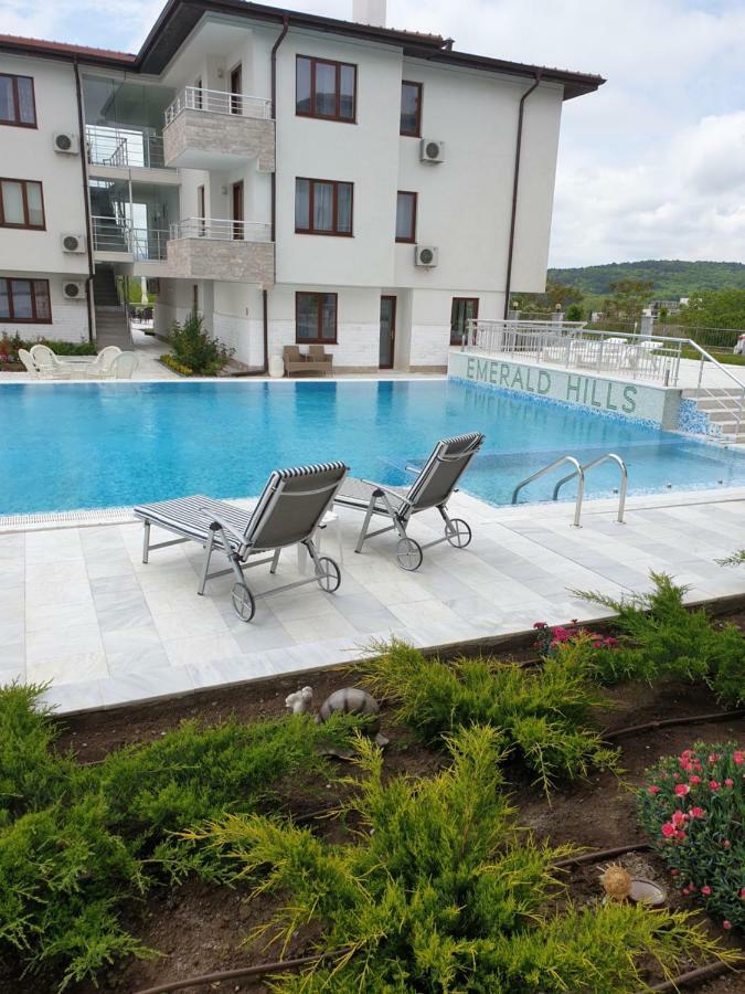 Aparthotel Emerald Hills Sosopol Exterior foto